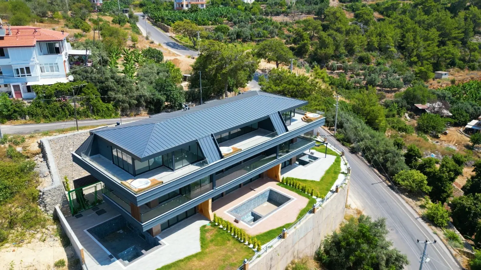 VILLA COMPLEX PROJECT 600 M FROM THE SEA IN INCEKUM