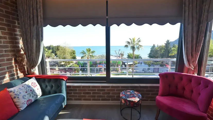 2+1 FURNISHED APARTMENT WITH UNIQUE SEA AND CASTLE VIEWS IN ALANYA.
