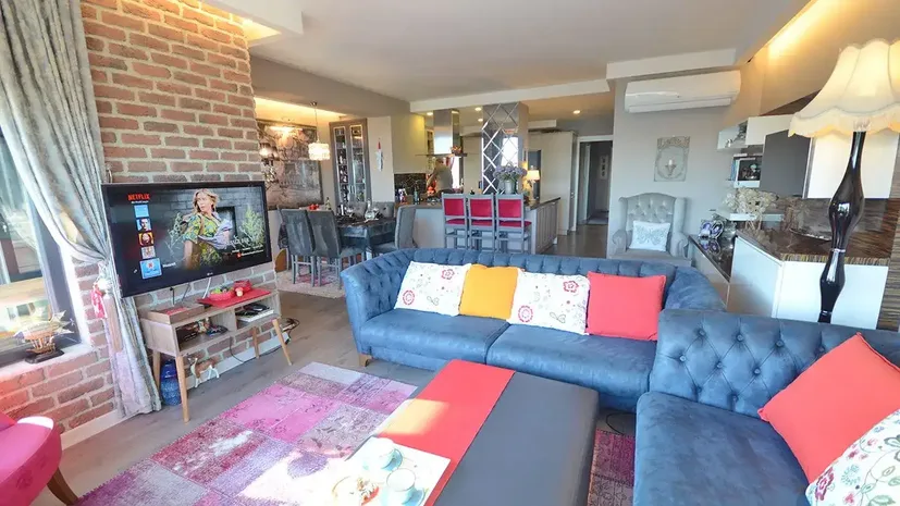 2+1 FURNISHED APARTMENT WITH UNIQUE SEA AND CASTLE VIEWS IN ALANYA.
