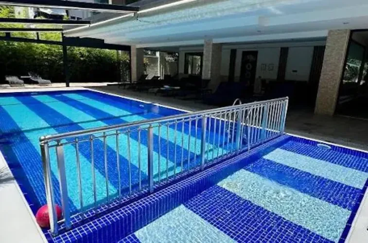 BEAUTIFULLY FURNISHED 2+1 DUPLEX APARTMENT IN THE CENTER OF ALANYA