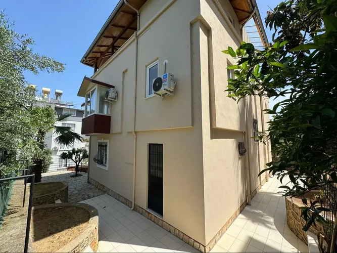 3+2 VILLA WITH CITY AND NATURE VIEW IN ALANYA CASTLE