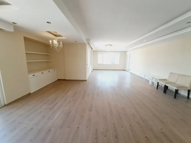 Spacious 4+1 Apartment with City and Mountain Views in the Oba Area
