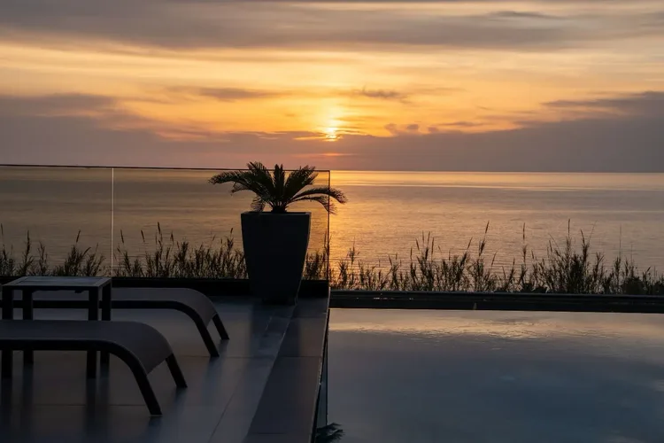 4+1 SEA VIEW APARTMENT SUITABLE FOR CITIZENSHIP IN KARGICAK