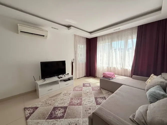 Furnished 1+1 Flat in an Active Site in the Mahmutlar Area