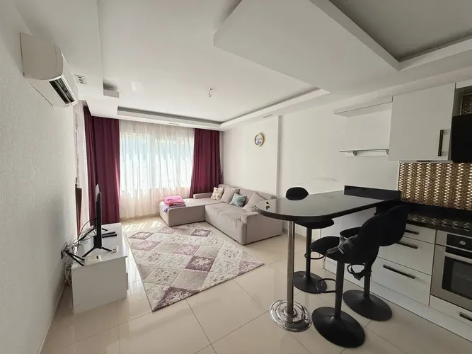 Furnished 1+1 Flat in an Active Site in the Mahmutlar Area