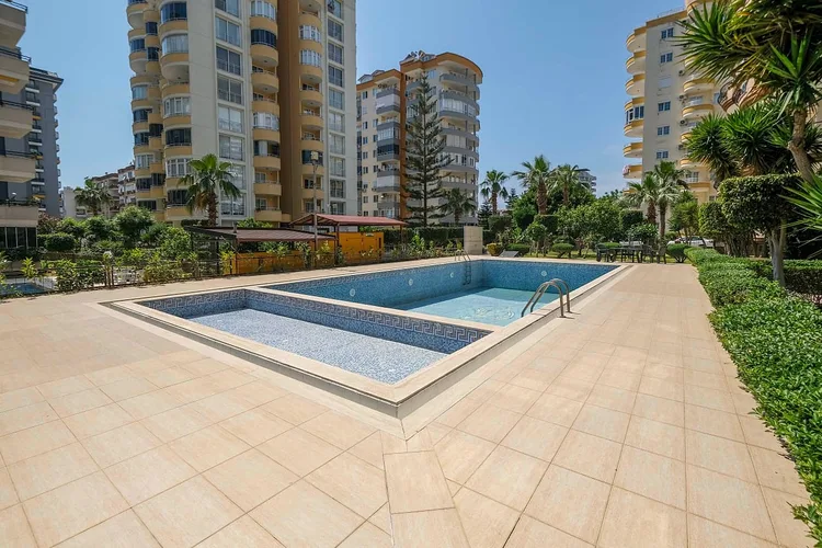2+1 SPACIOUS APARTMENT FOR SALE IN MAHMUTLAR, 125m²