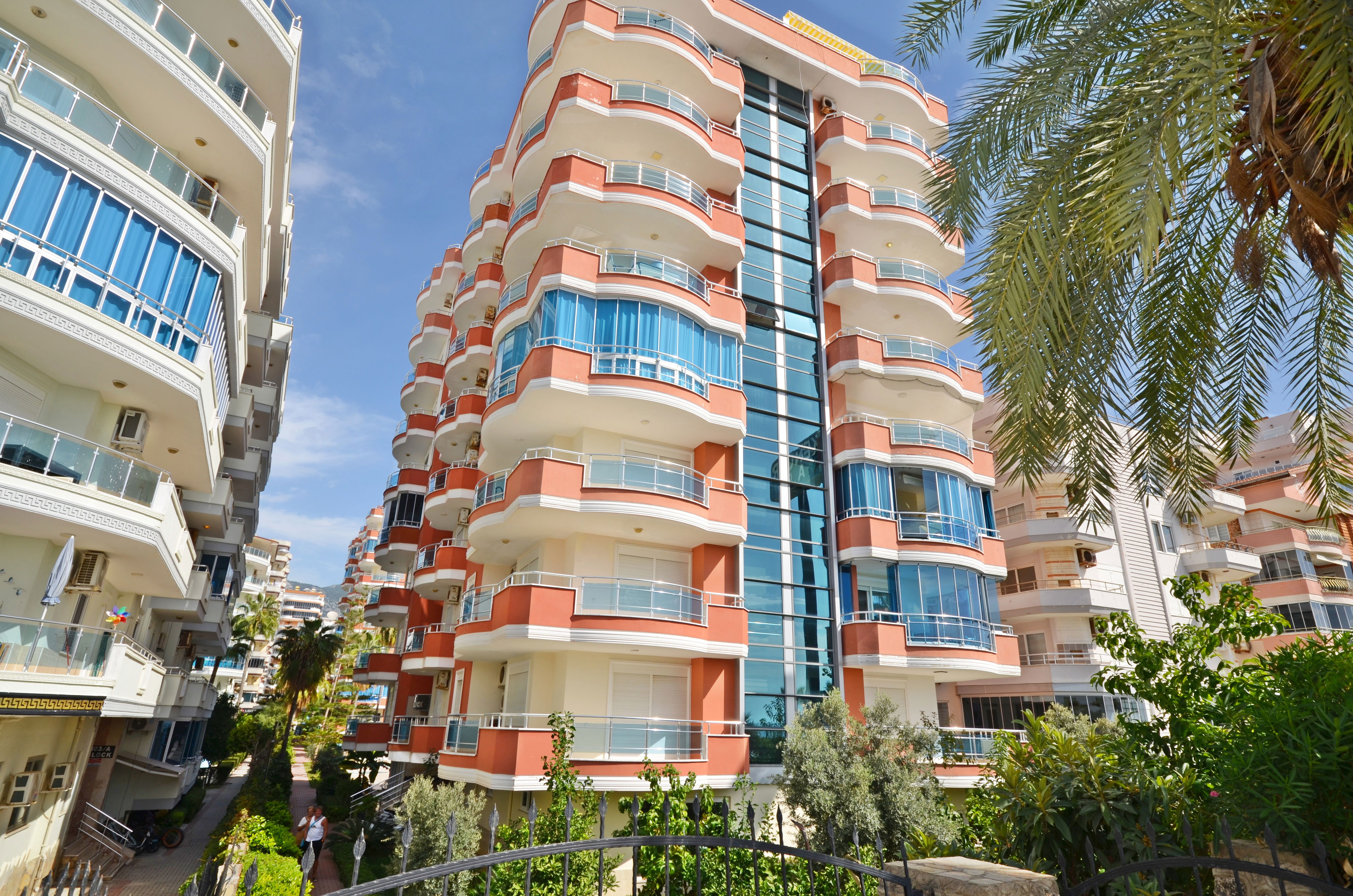 ALANYA SEA FRONT 2+1 FULLY FURNISHED APARTMENT 130m²