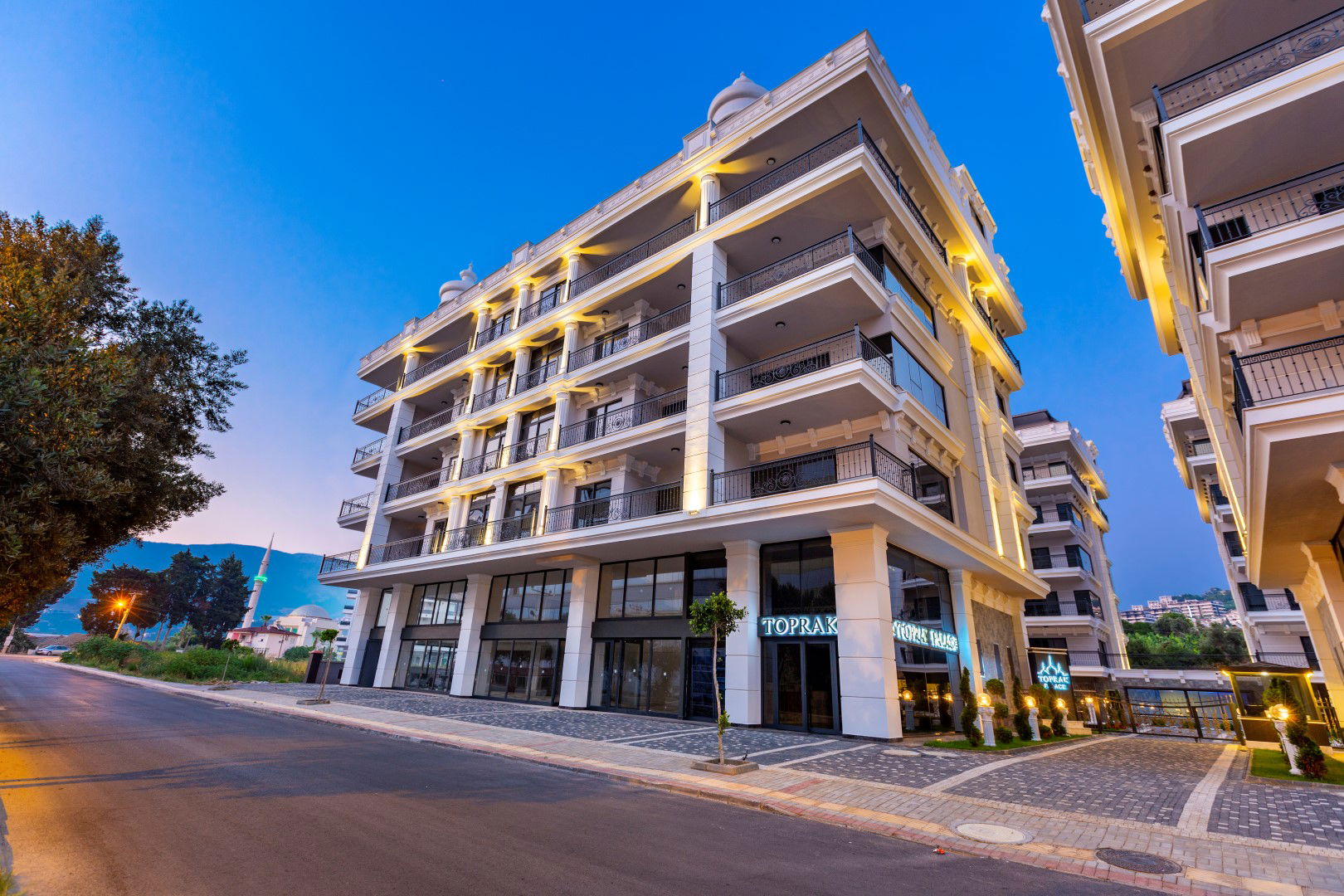 2+1 APARTMENT FOR SALE IN KARGICAK, WALKING DISTANCE TO THE SEA