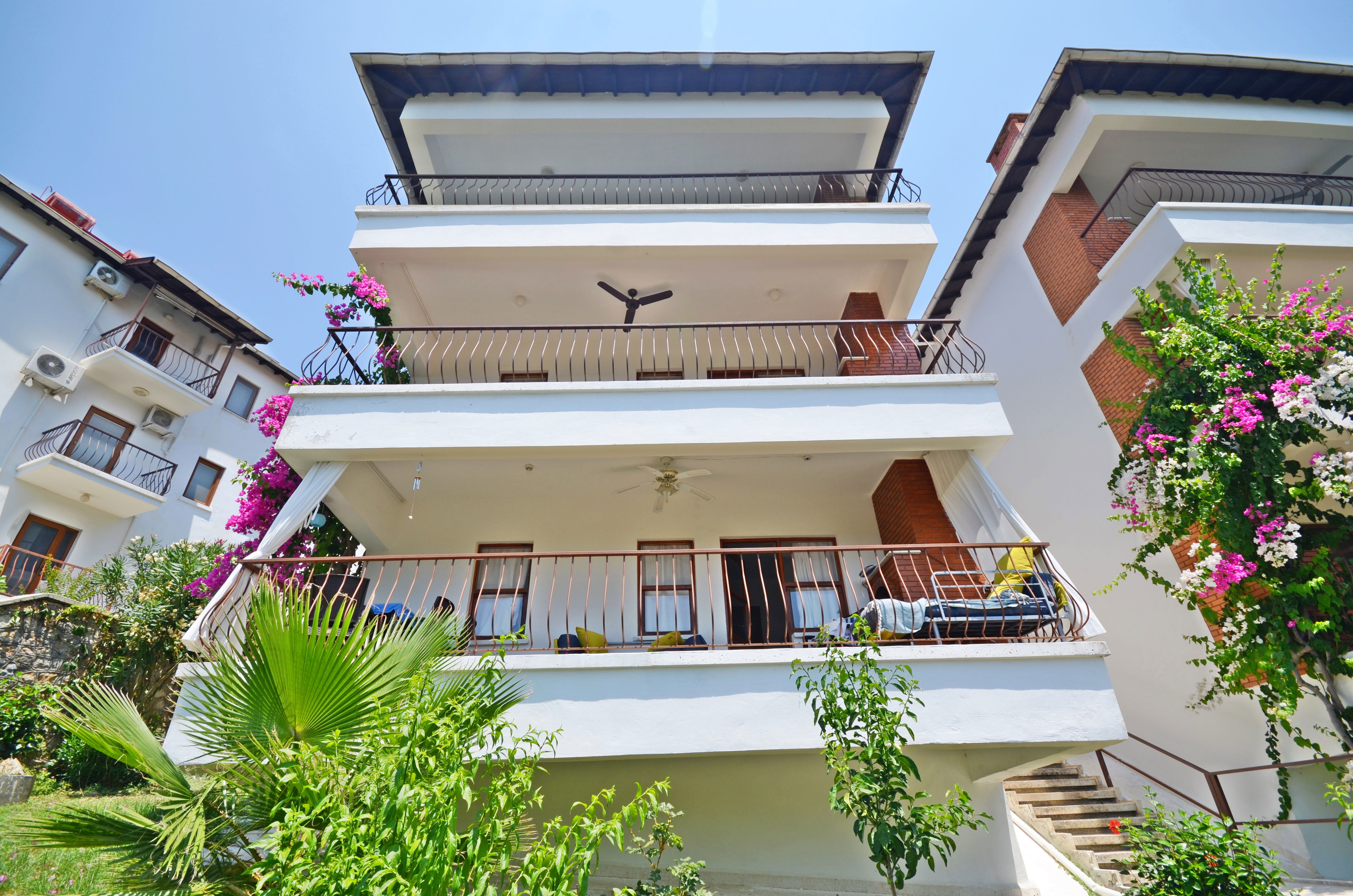 2+1 SEA VIEW APARTMENT 100m² IN NATURE IN ALANYA KARGICAK