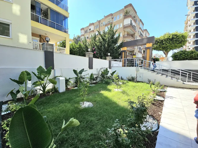 2+1 FULLY FURNISHED APARTMENT NEAR THE STREET IN MAHMUTLAR