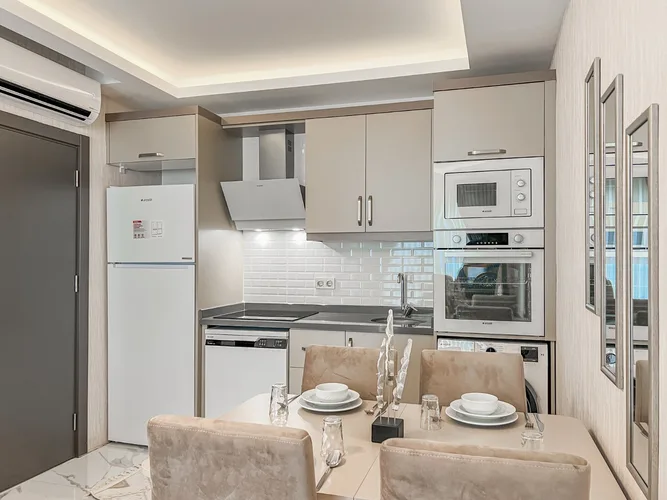 2+1 FULLY FURNISHED APARTMENT NEAR THE STREET IN MAHMUTLAR