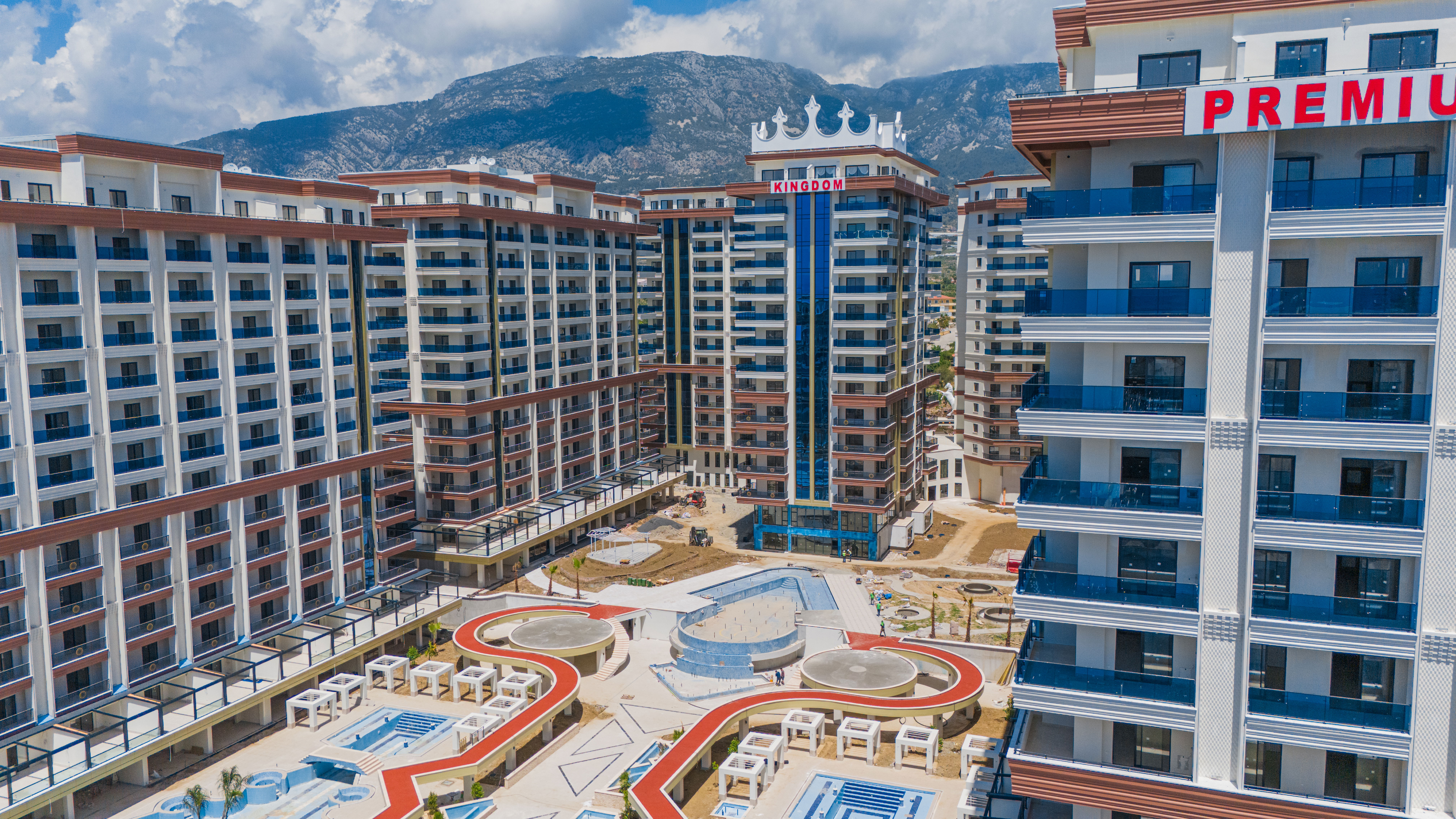 MAHMUTLARIN EN İYİ PROJESİNDEN SATILIK 1+1 DAİRE 70m²