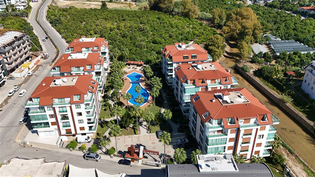 4+1 APARTMENT WITH SEPARATE KITCHEN IN ALANYA OBA WITH NATURE VIEW