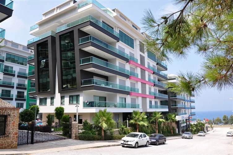 FURNISHED 3+1 DUPLEX APARTMENT RIGHT ON THE BEACH IN KARGICAK, ALANYA.
