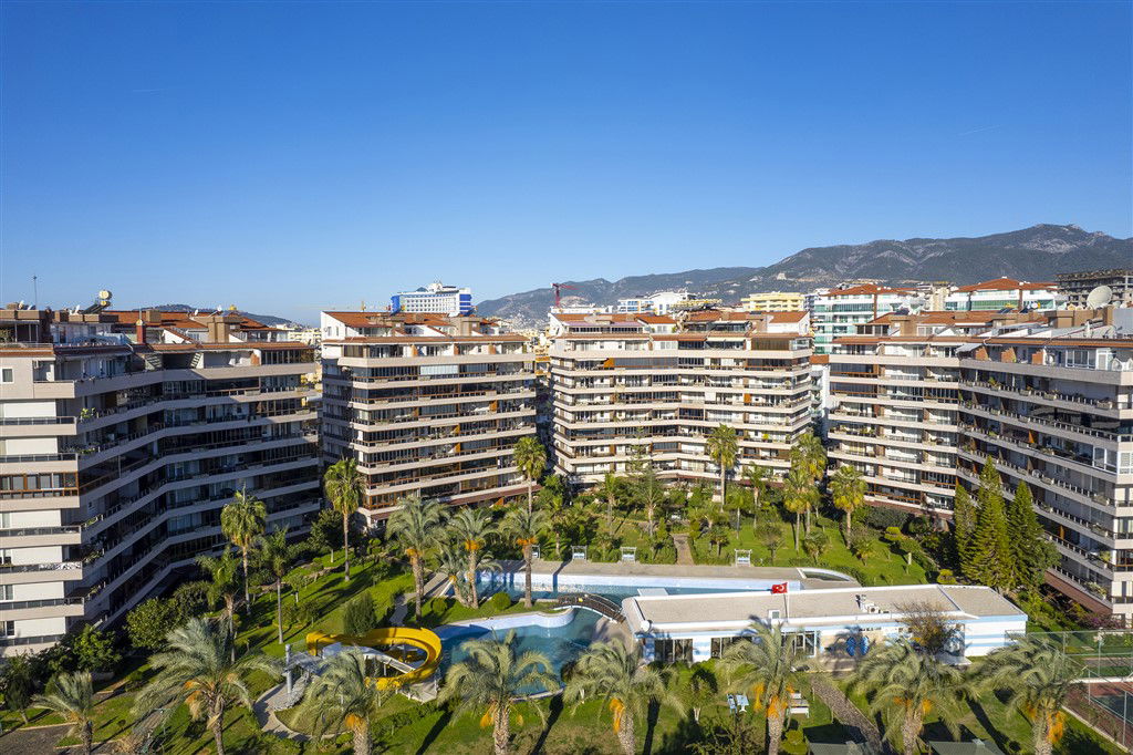 LUXURY FURNISHED 2+1 APARTMENT NEAR THE SEA IN TOSMUR, ALANYA.