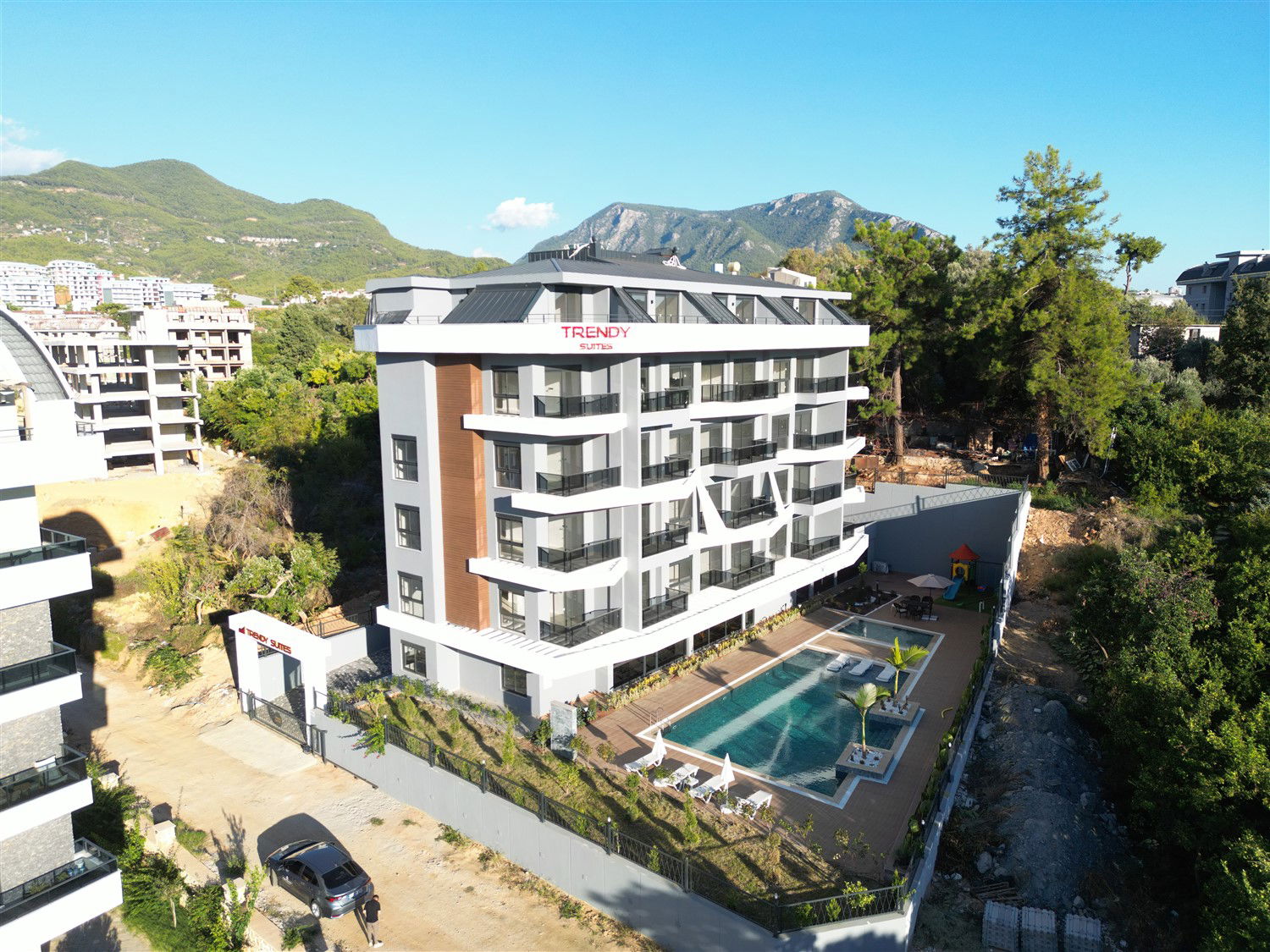 1+1 FURNISHED APARTMENT WITH NATURE VIEW IN ALANYA OBA.