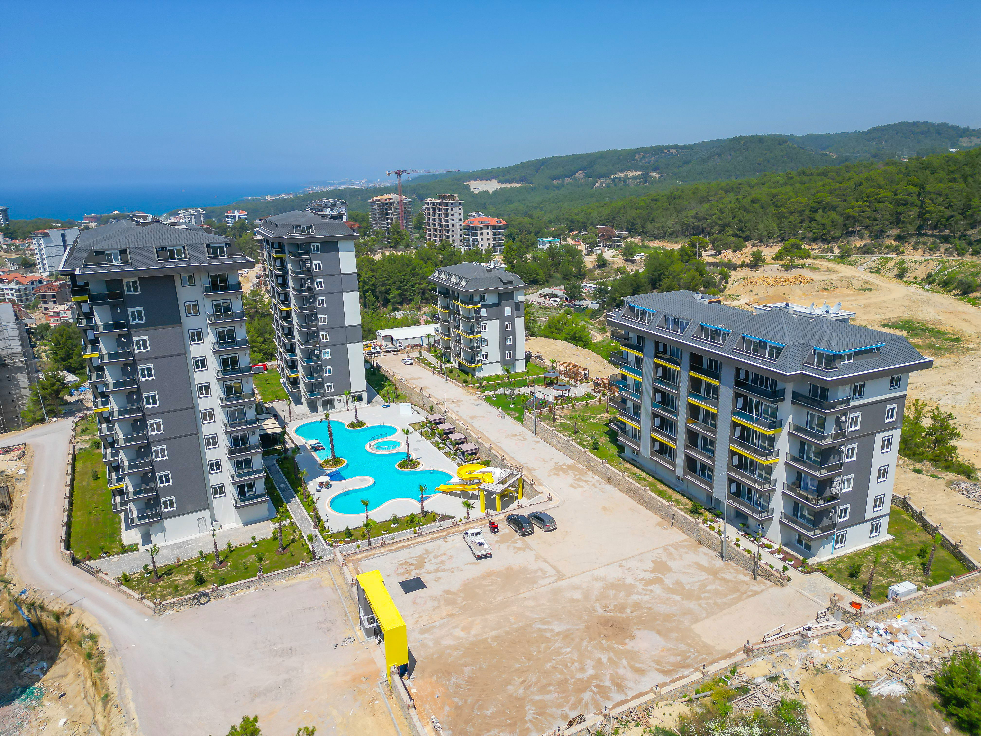 1+1 APARTMENT IN A GATED COMMUNITY IN ALANYA AVSALLAR.