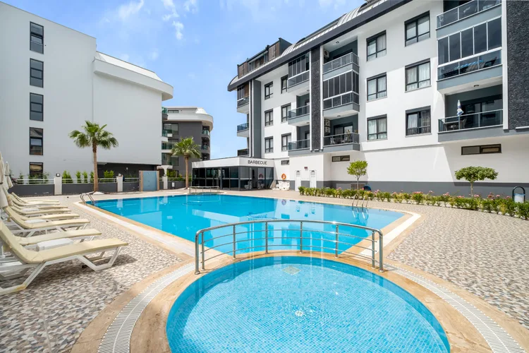 3+1 FULLY FURNISHED APARTMENT FOR SALE IN A GATED COMMUNITY IN ALANYA OBA