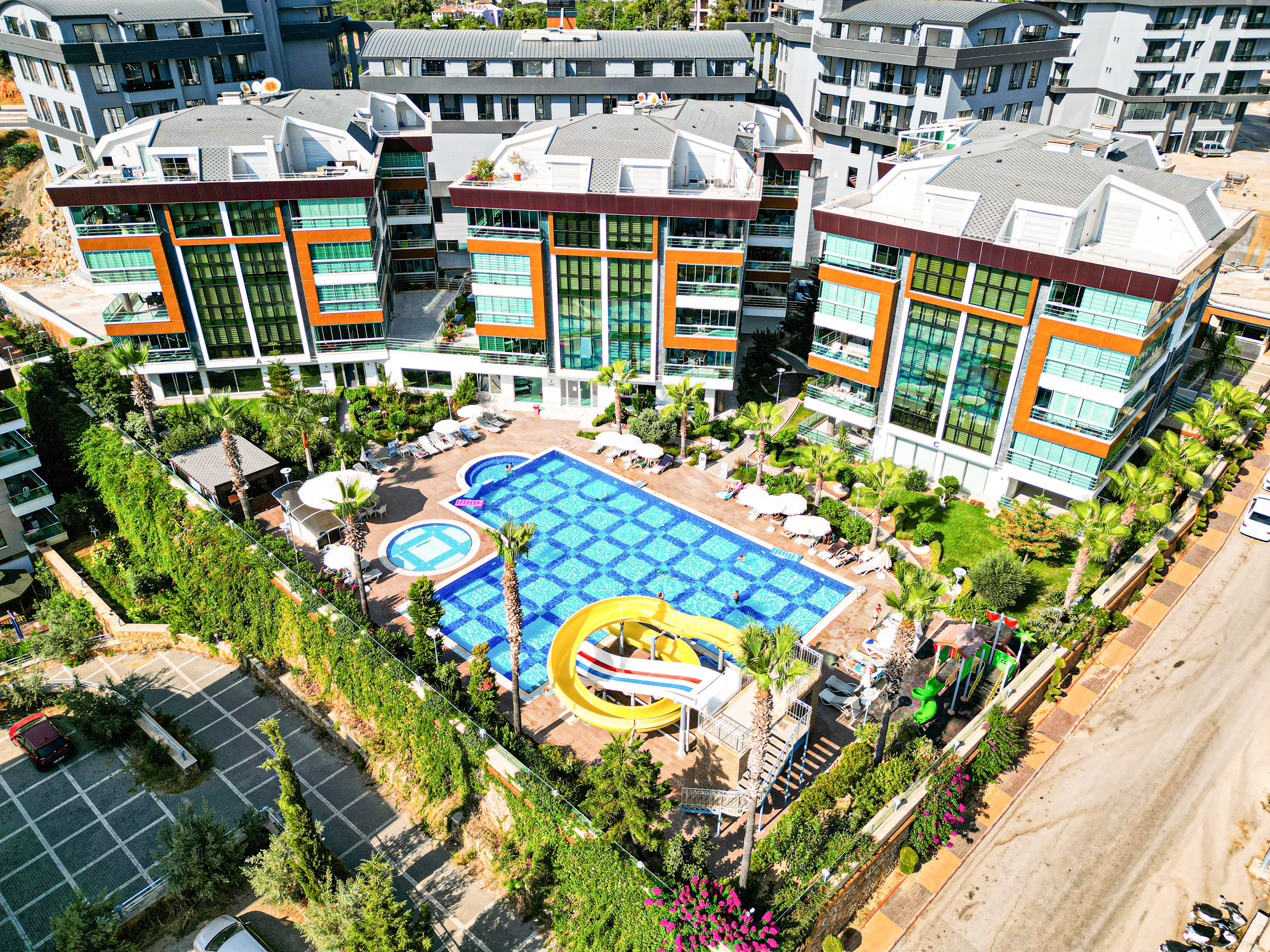 SPACIOUS 240 m² LUXURY FURNISHED 4+1 DUPLEX APARTMENT IN ALANYA OBA