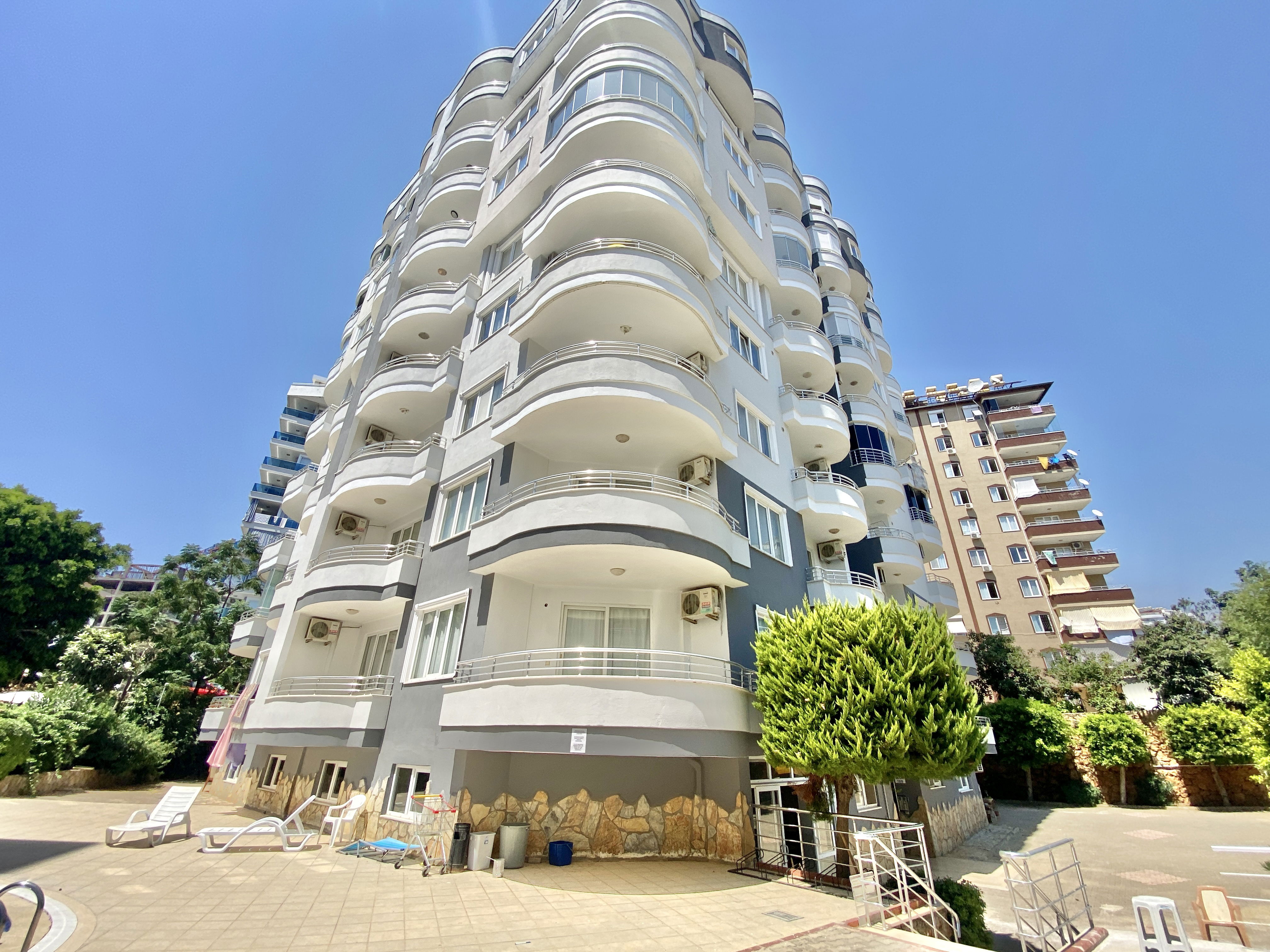 FURNISHED 2+1 APARTMENT IN THE CENTER OF ALANYA TOSMUR