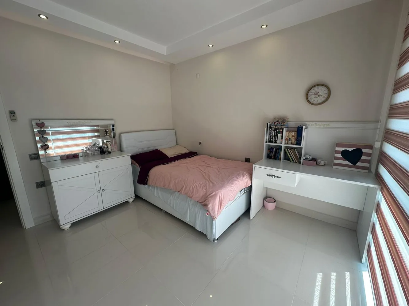 2-комнатная квартира на продажу в Konak Seaside, Аланья Interior - 5